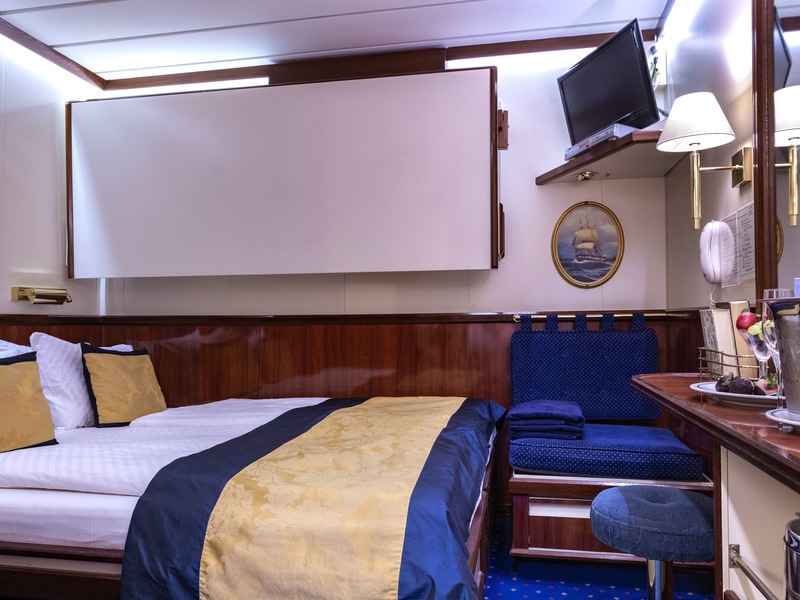 Category 5 - Inside or Outside Cabins